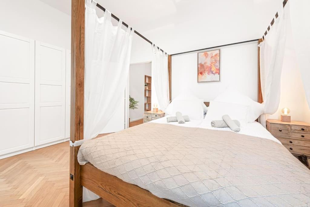 Appartamento Cozy In Quiet Location, Fast Train Station 100m Away, Contactless Check-in Vienna